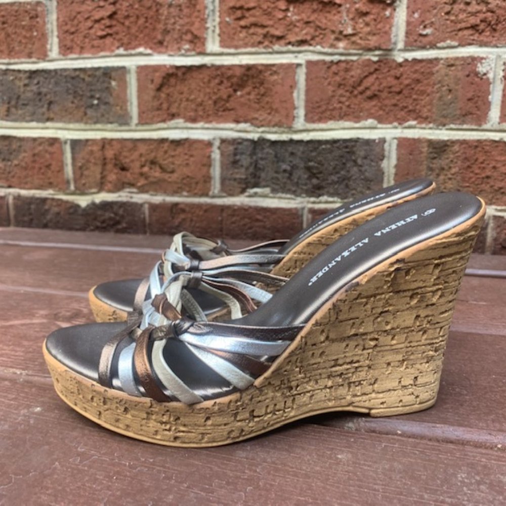 Athena Alexander Metallic Wedge Sandal Size 7